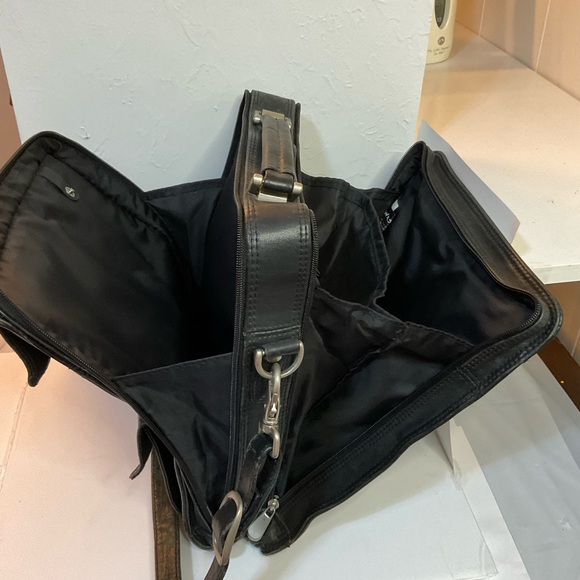 Black Leather UNISEX Bag - Picture 7 of 8
